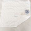 Carré de doudou avec attache tétine 